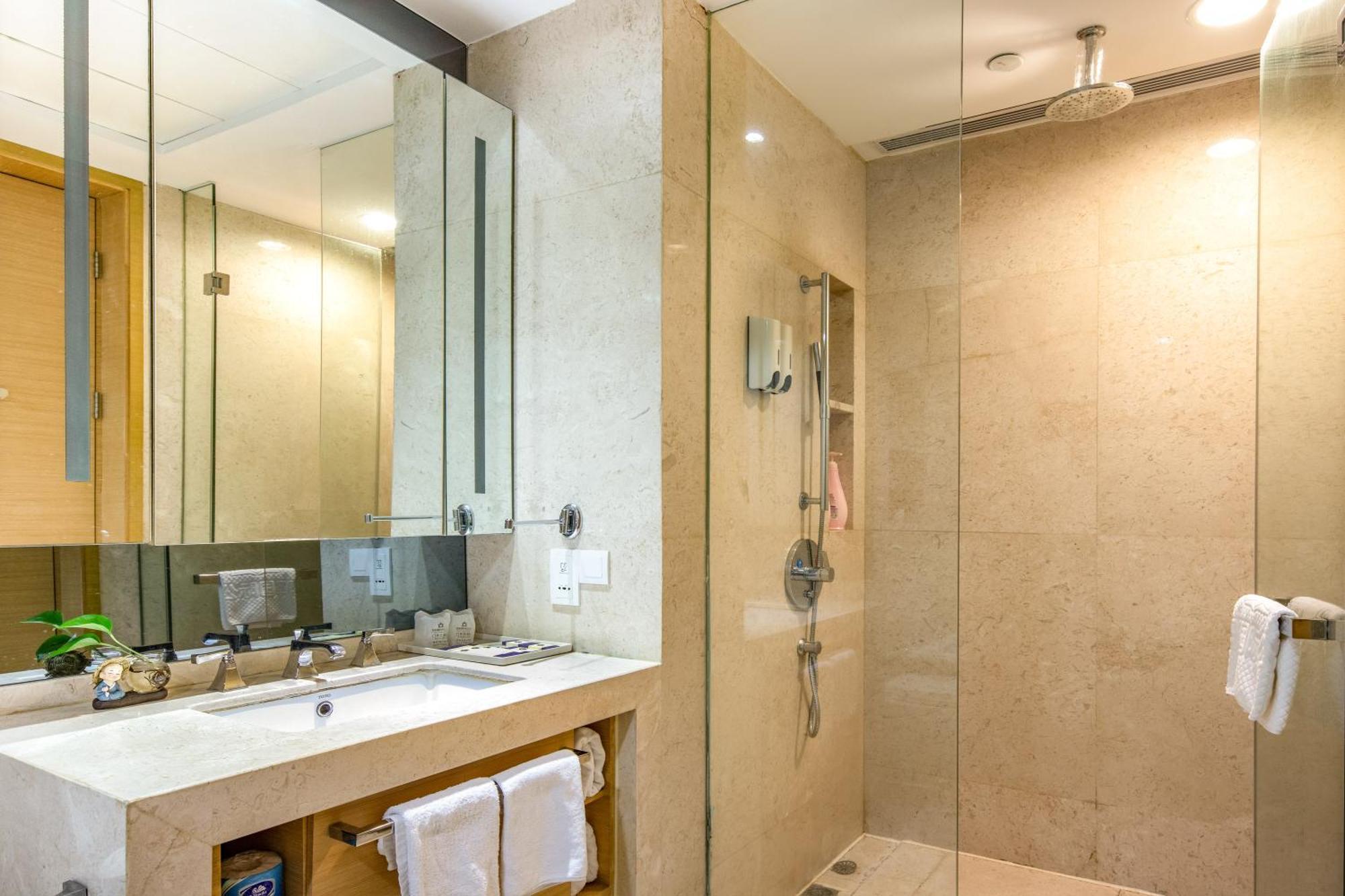Guangzhou Xing Yi International Apartment - Poly World Branch Екстериор снимка
